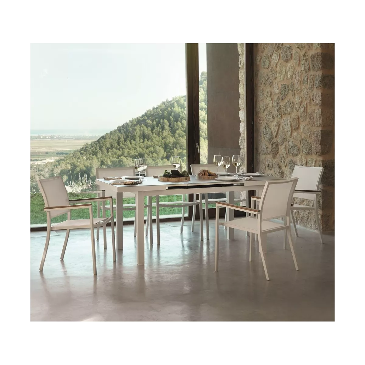 Table Isabelle Aluminuim et Verre 140/180