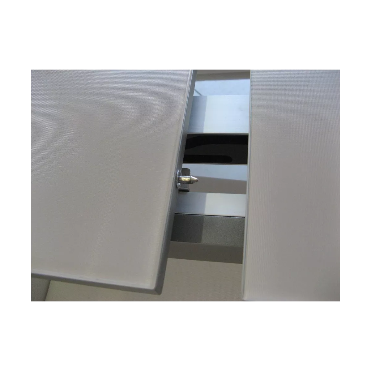 Table Rosa Aluminuim et Verre 180/240