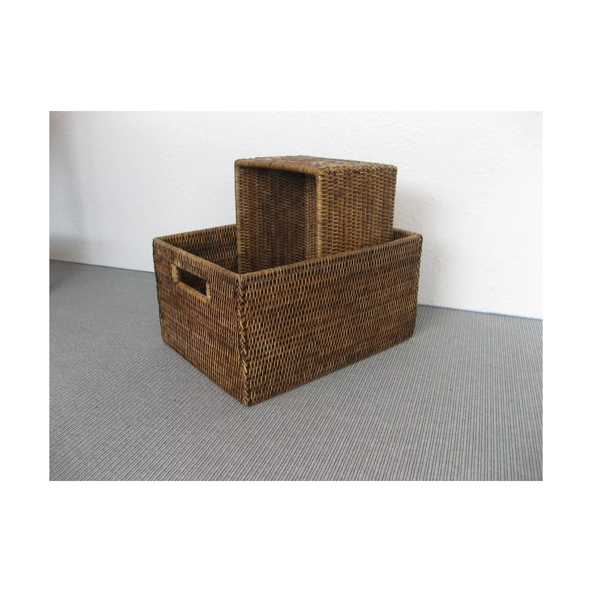 Casier Rotin Patiné Antique  28x22