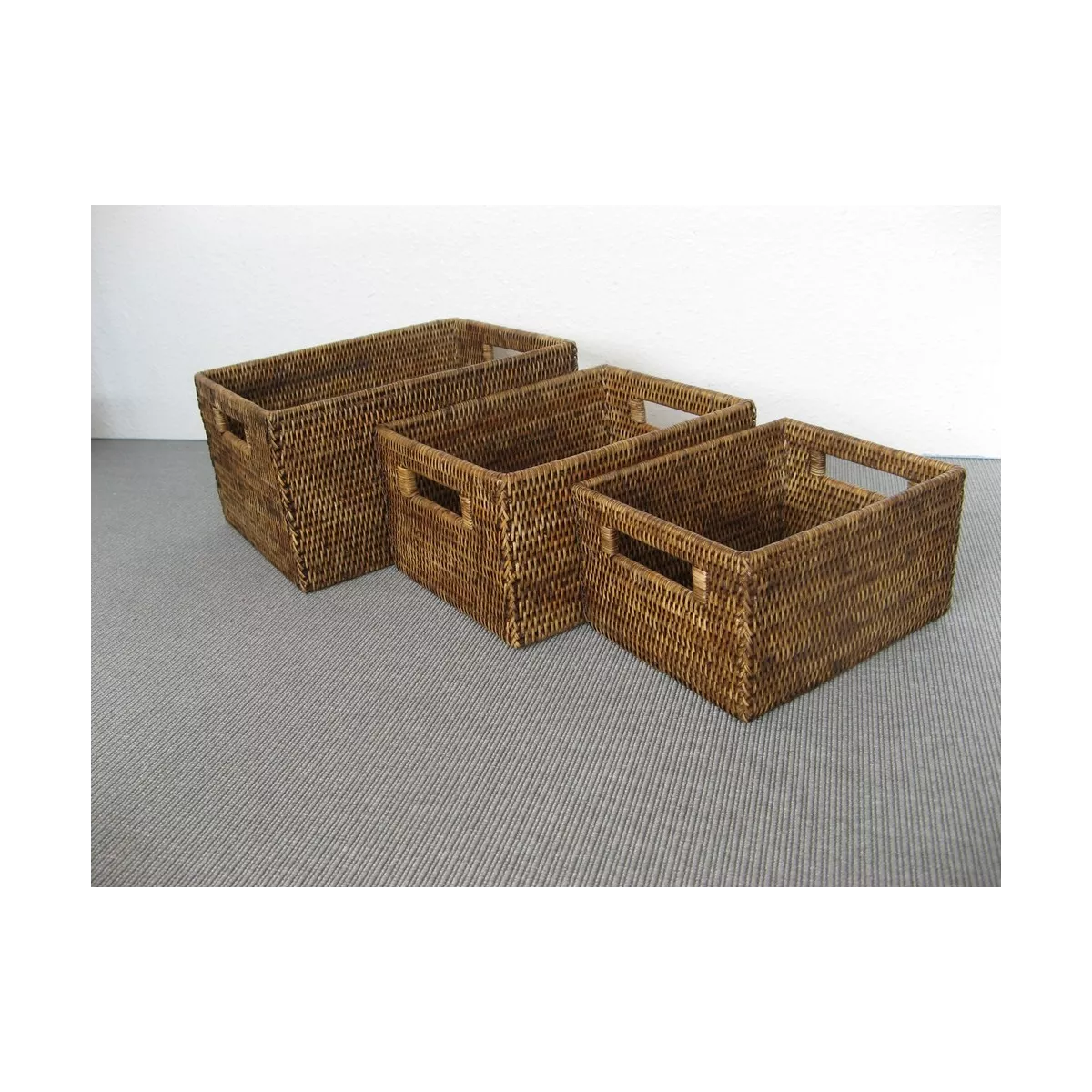 Casier Rotin Patiné Antique  28x22