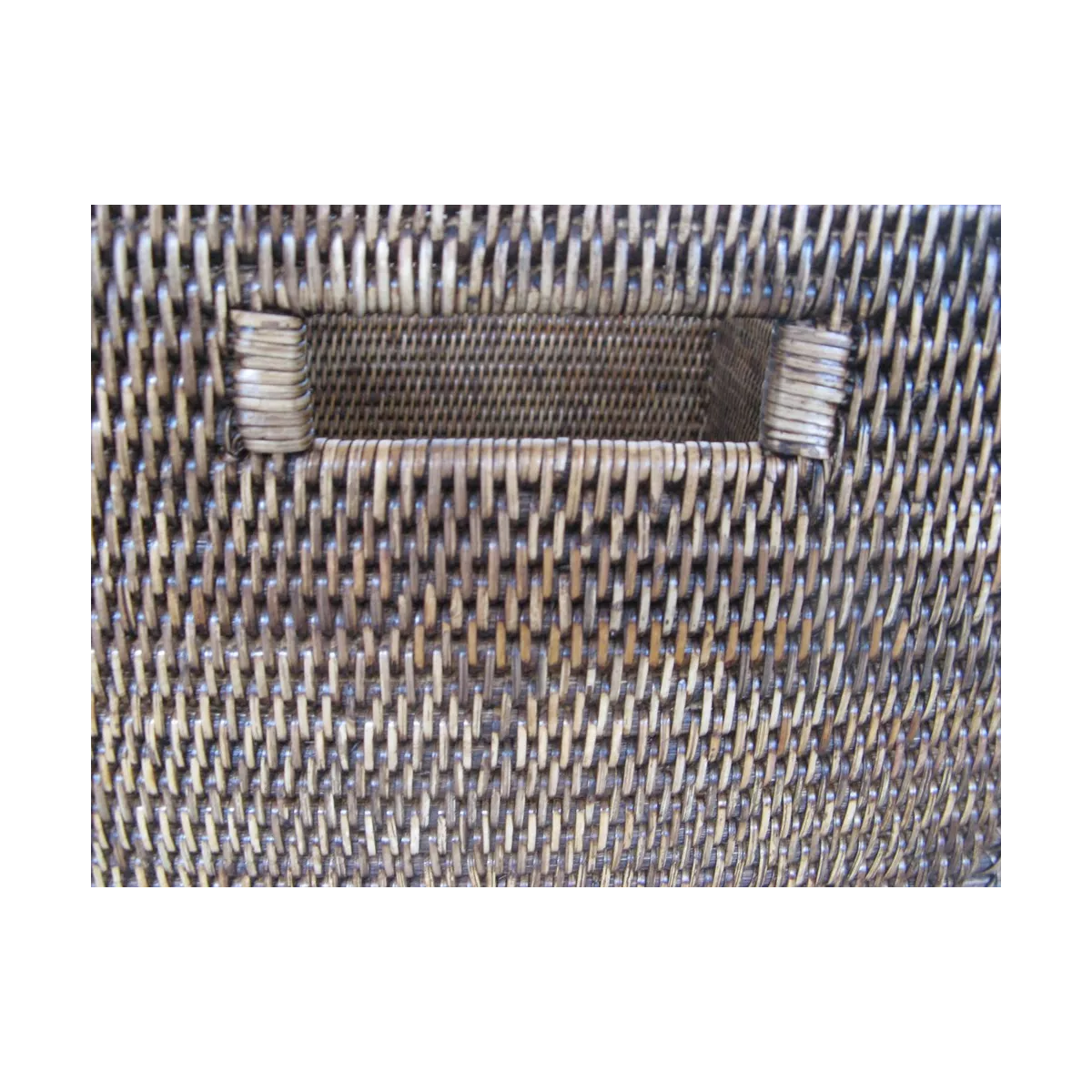 Casier Rotin Patiné Antique  28x22