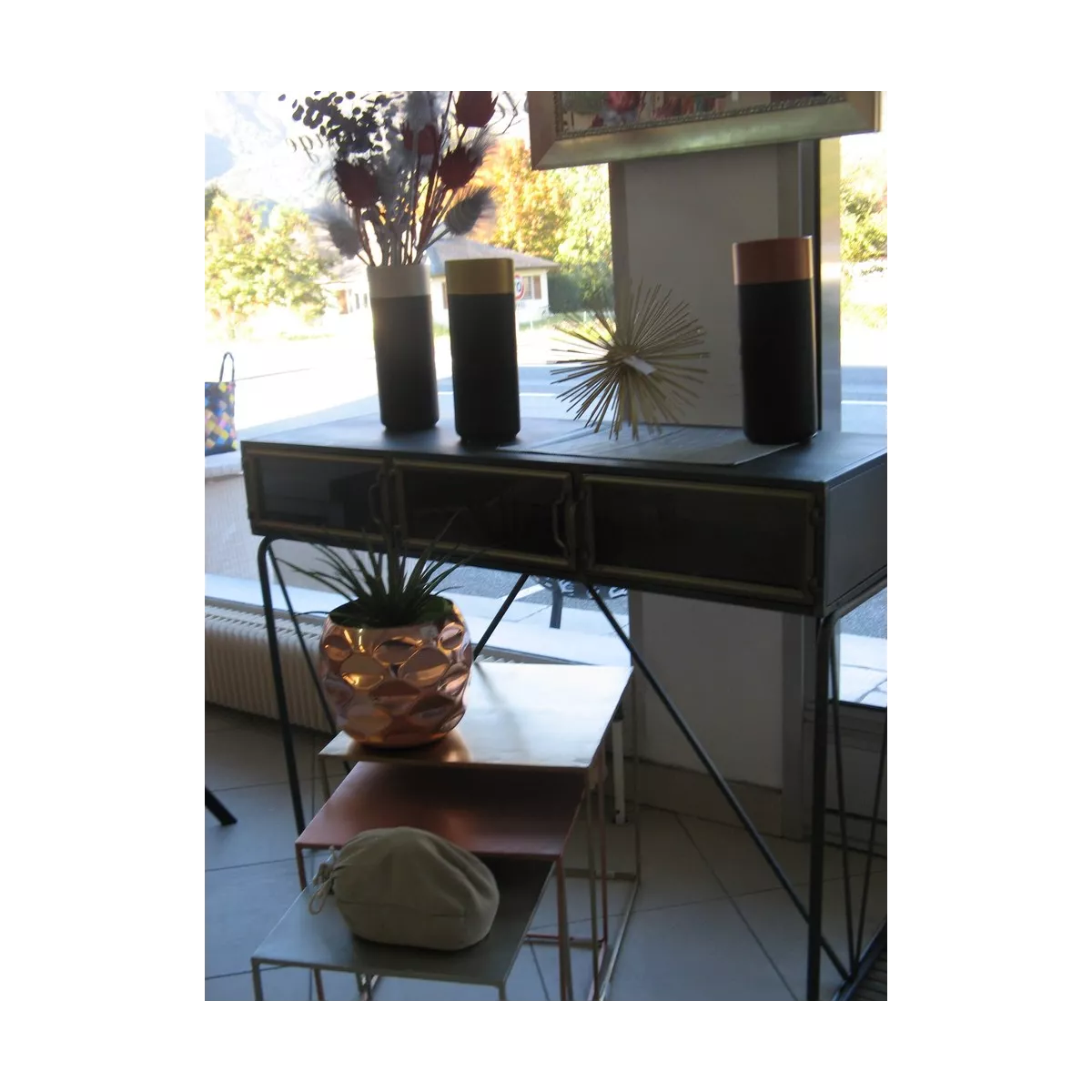 Vase Noir Bord Cercle Cuivré