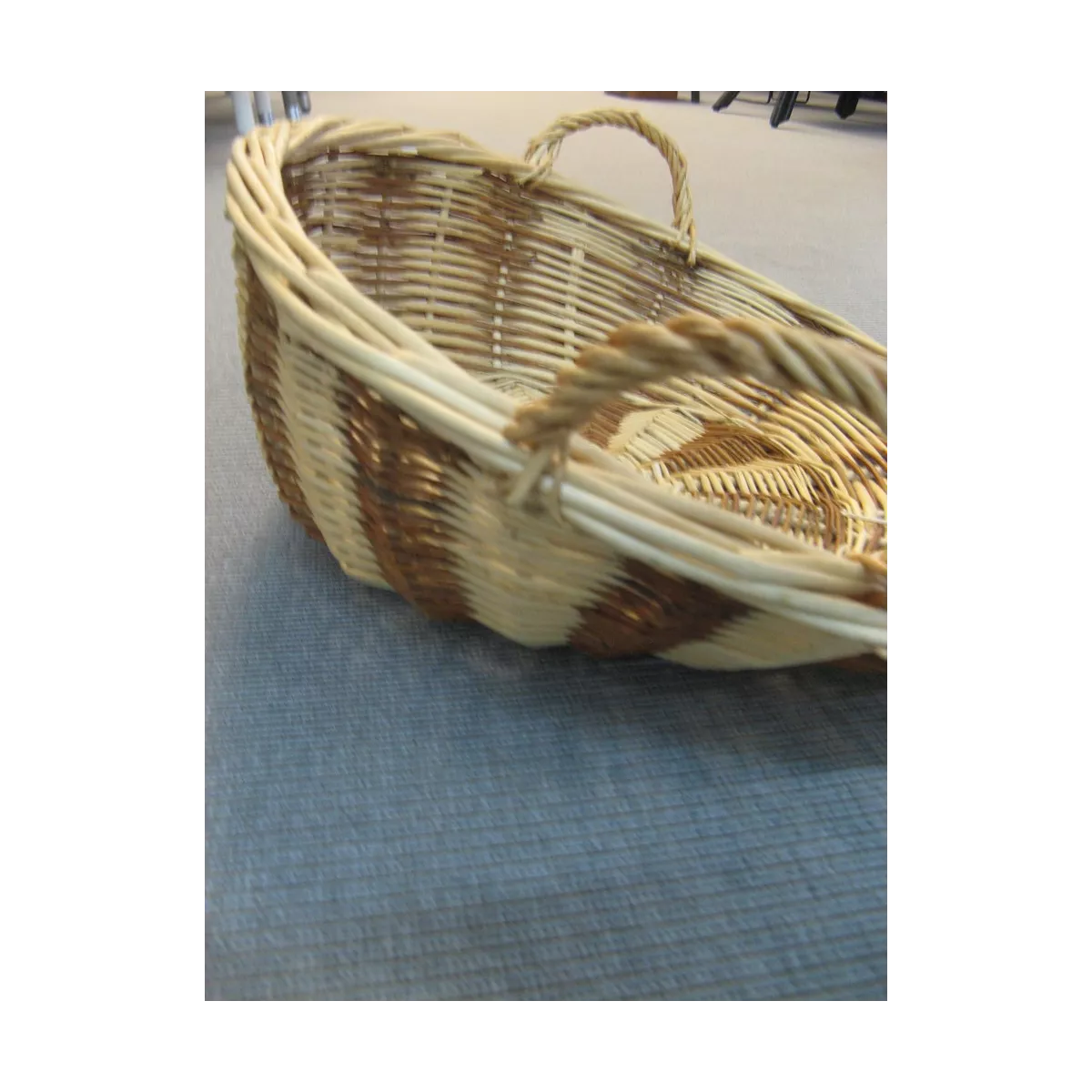 Van en osier bicolore 44x42