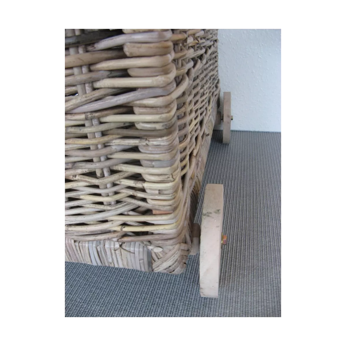Malle des Gones sur roulettes 70x35