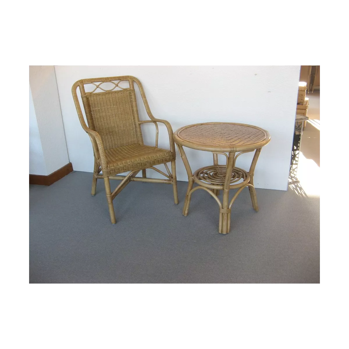 Table Kiddies 60x60 Noisette