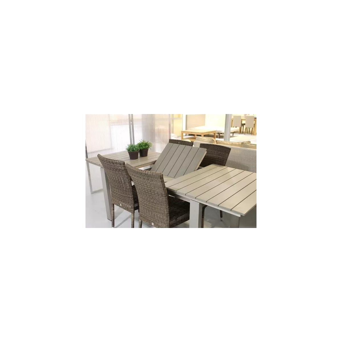 Chaise Isabelle Résine Poivre