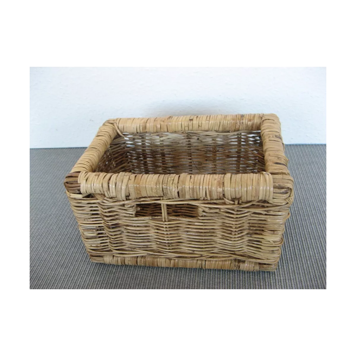 Casier Rotin Pullut  28x17