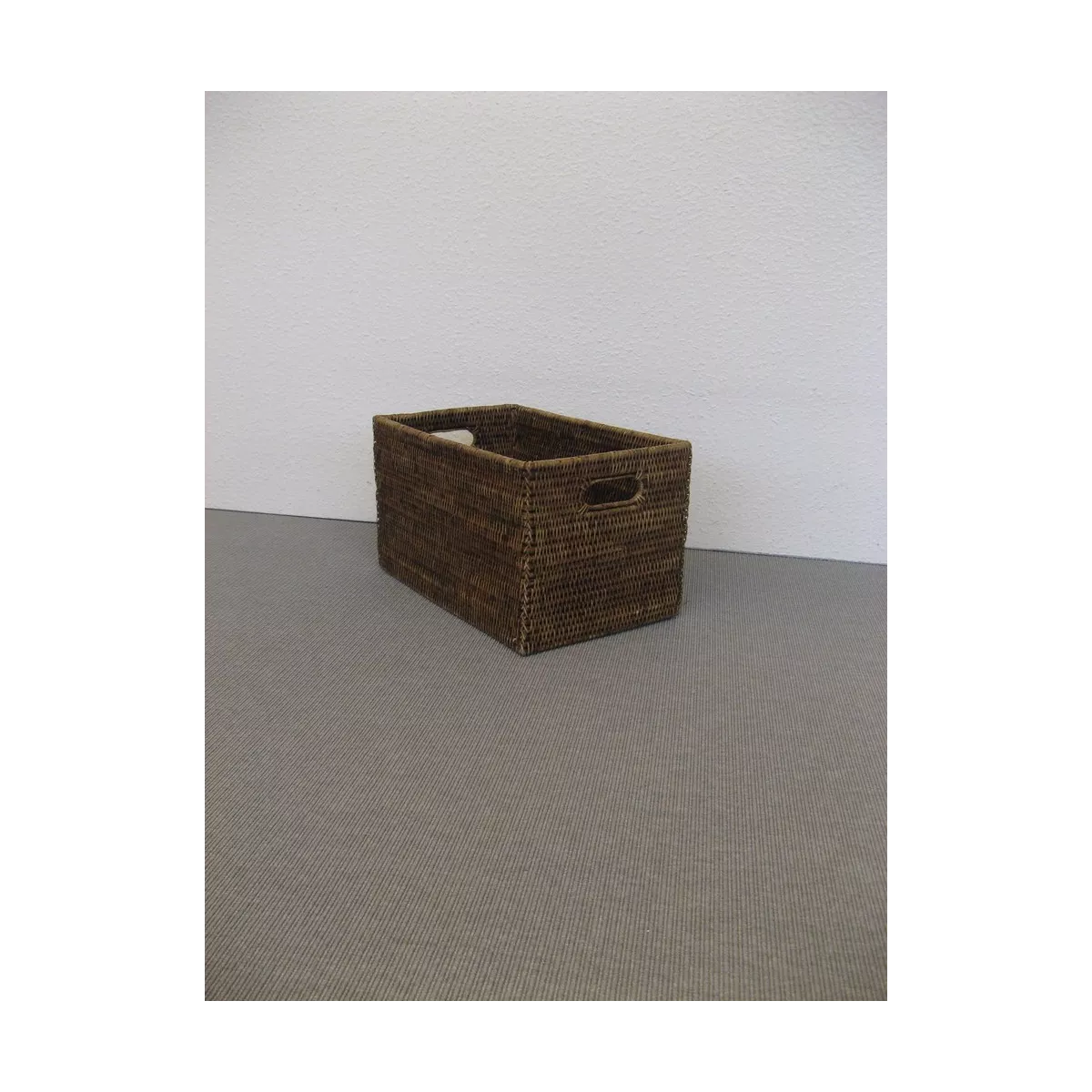 Casier Rotin Patiné Antique  38x30