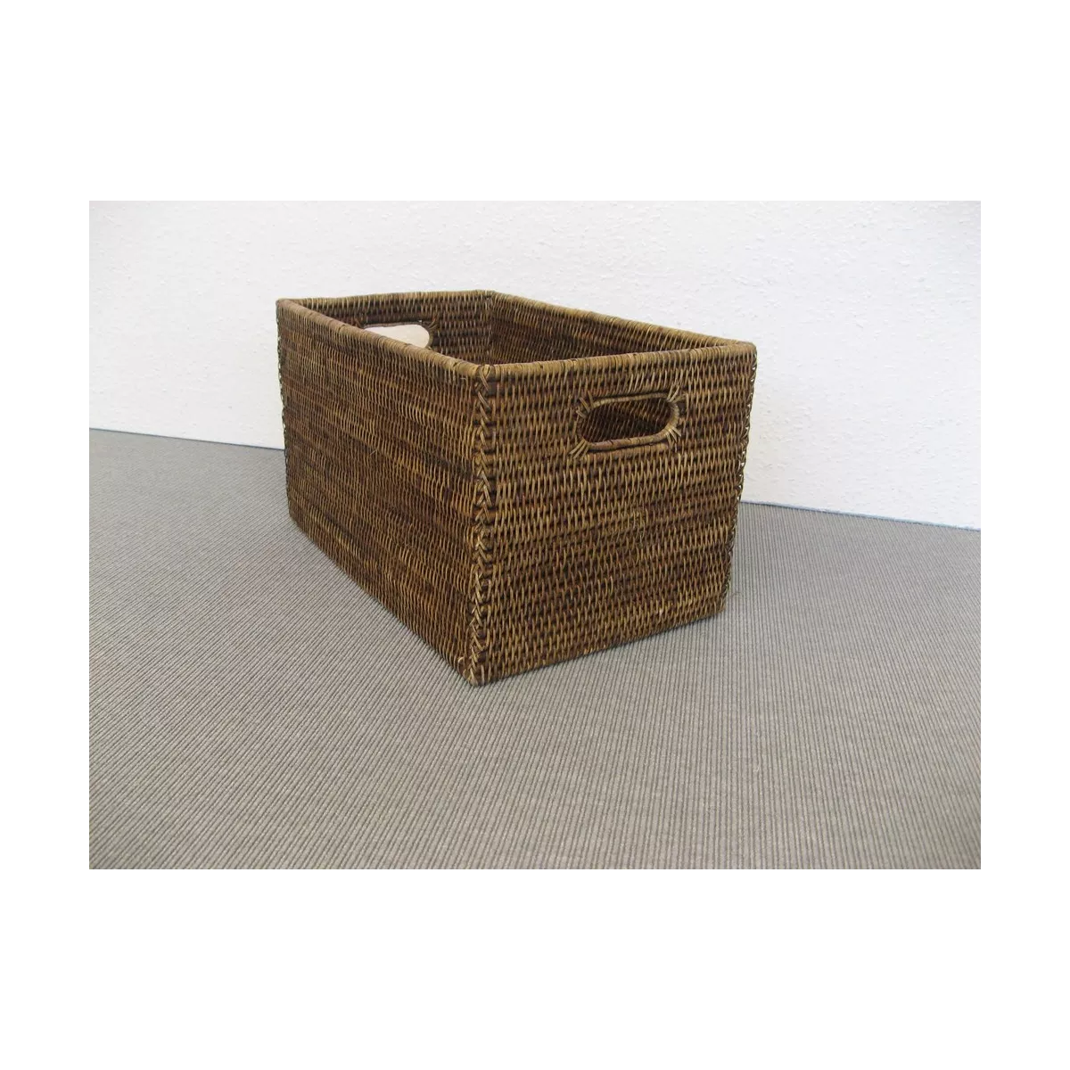 Casier Rotin Patiné Antique  38x30