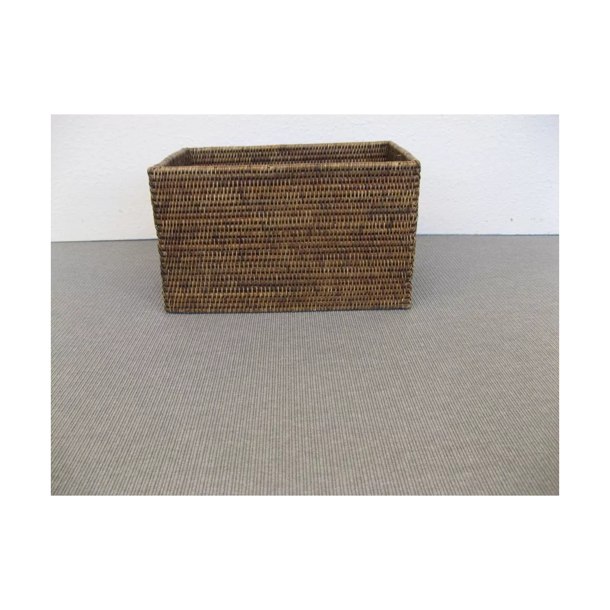 Casier Rotin Patiné Antique  38x30
