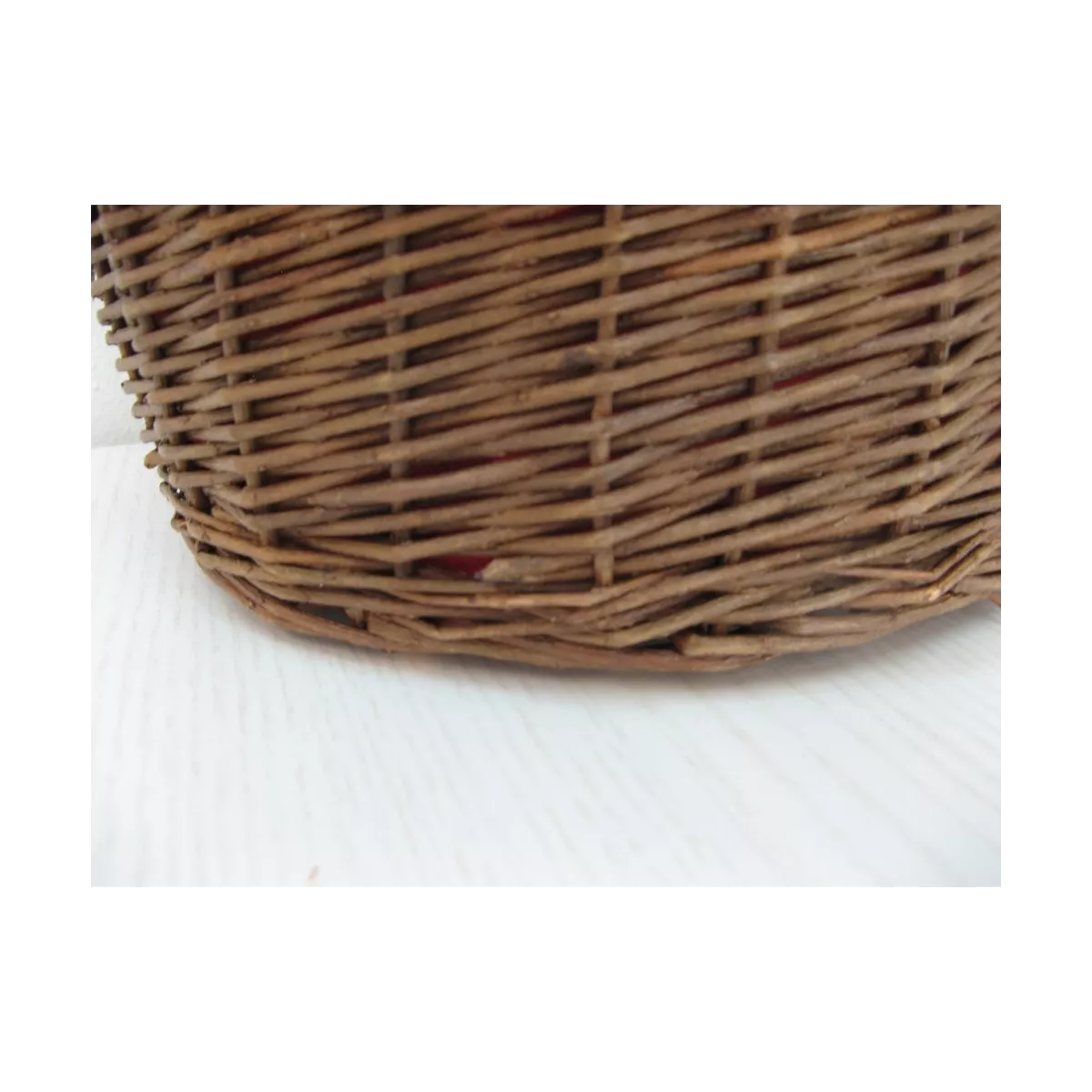 Corbeille osier avec tissus rouge 30x30