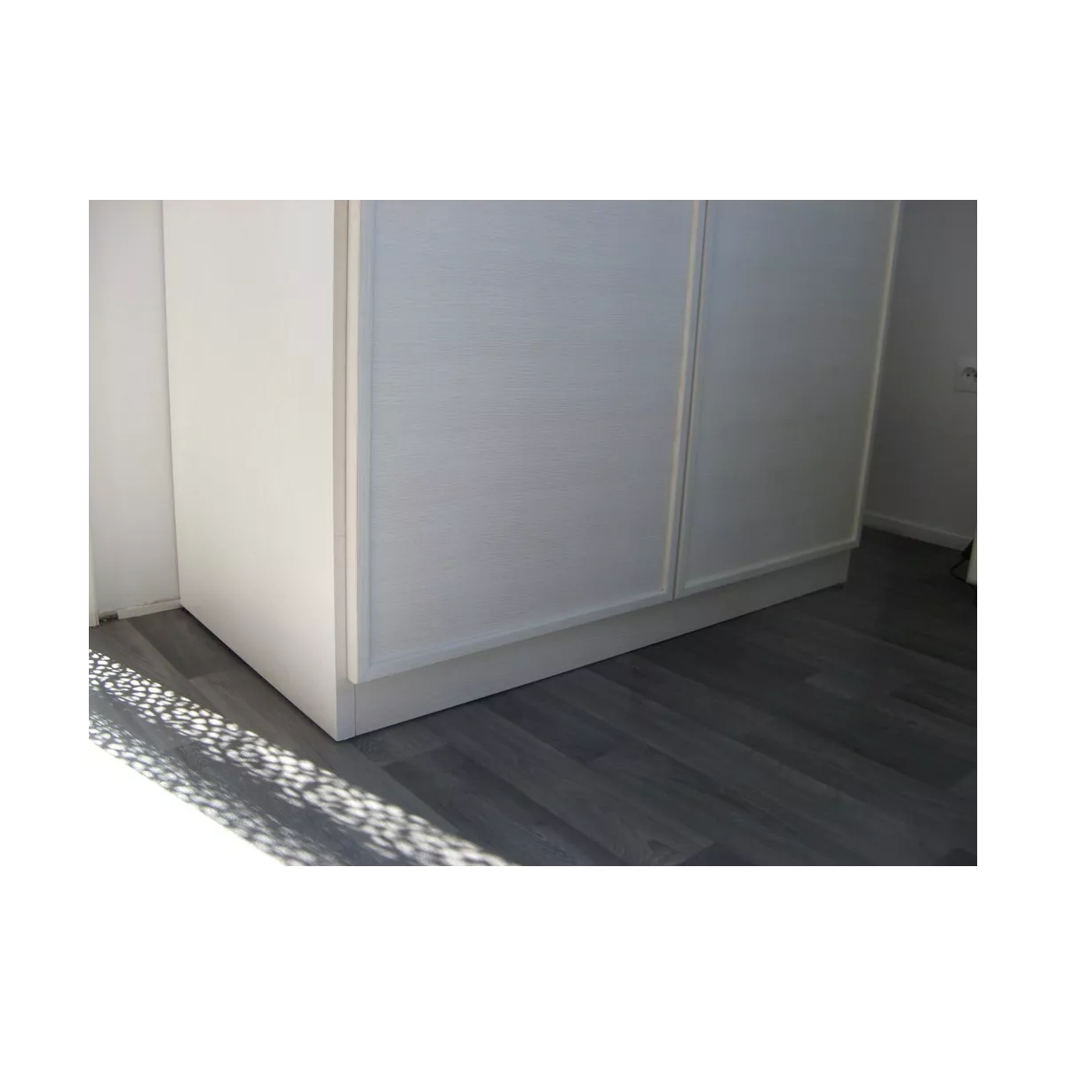 Armoire Sendaî 2 portes Charnières Blanc et Gris