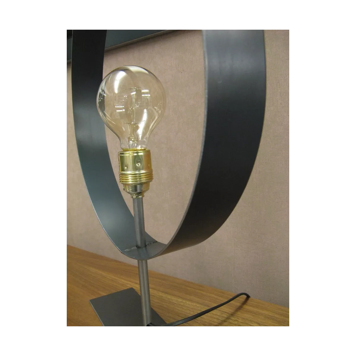 Lampe Iron Noir Anneau 60 cm