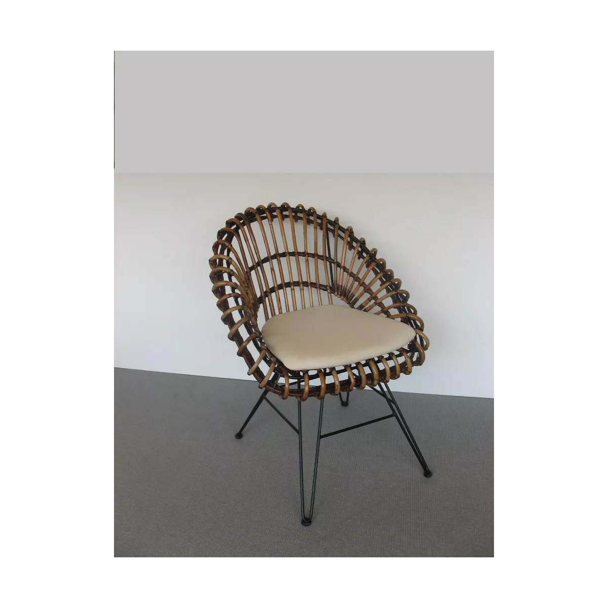 Chaise Barco Rotin Naturel et pieds métal noir