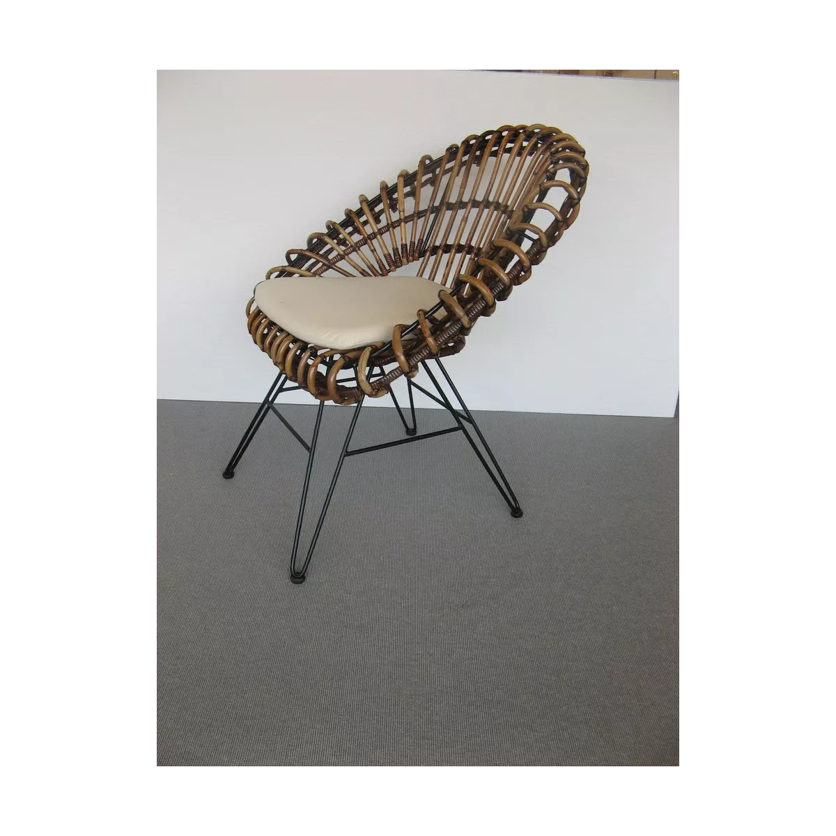 Chaise Barco Rotin Naturel et pieds métal noir