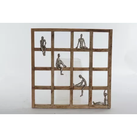 Sculpture murale 5 personnages en aluminuim dans un cadre en Manguier