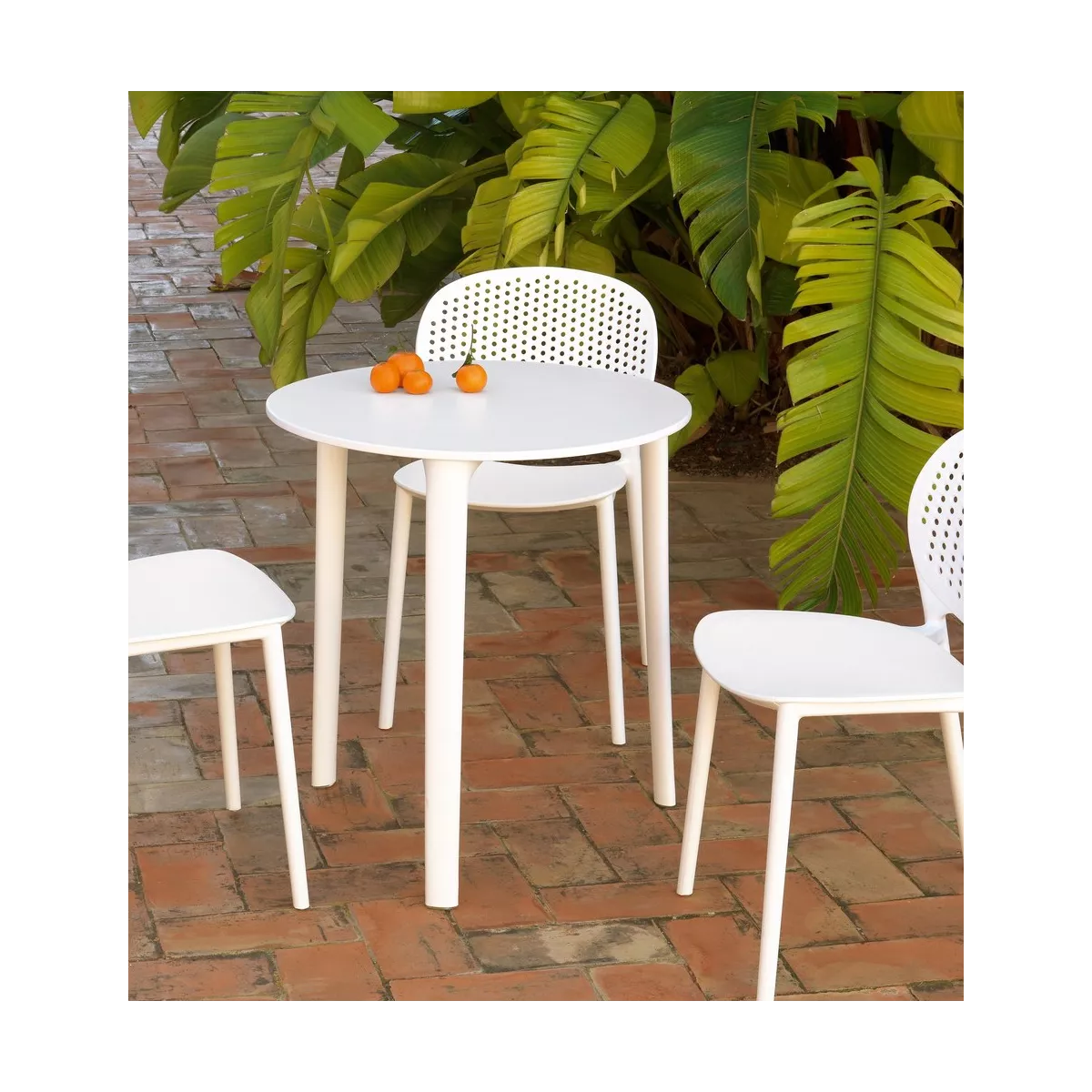 Table Malta @ 70 cm avec 3 pieds en Résine Blanche spécial extérieur
