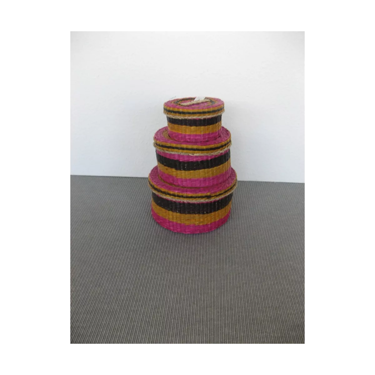 Boites en jonc Fuschia
