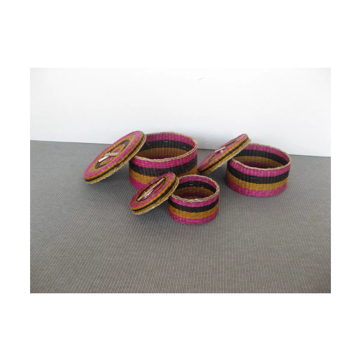 Boites en jonc Fuschia