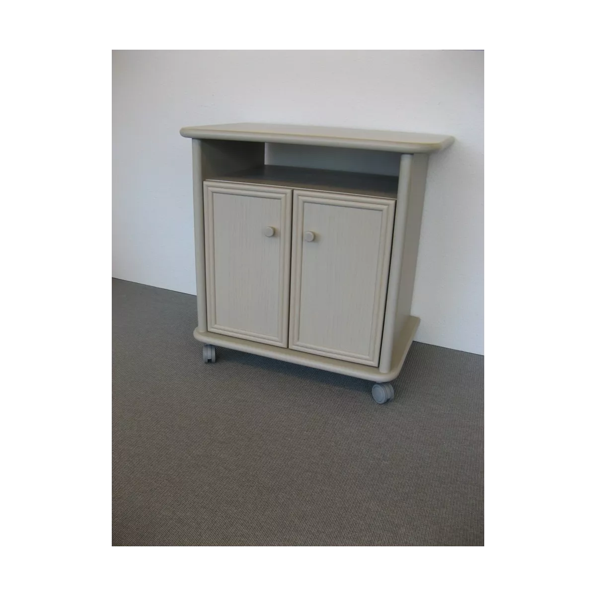 Meuble TV sur roulettes Perla
