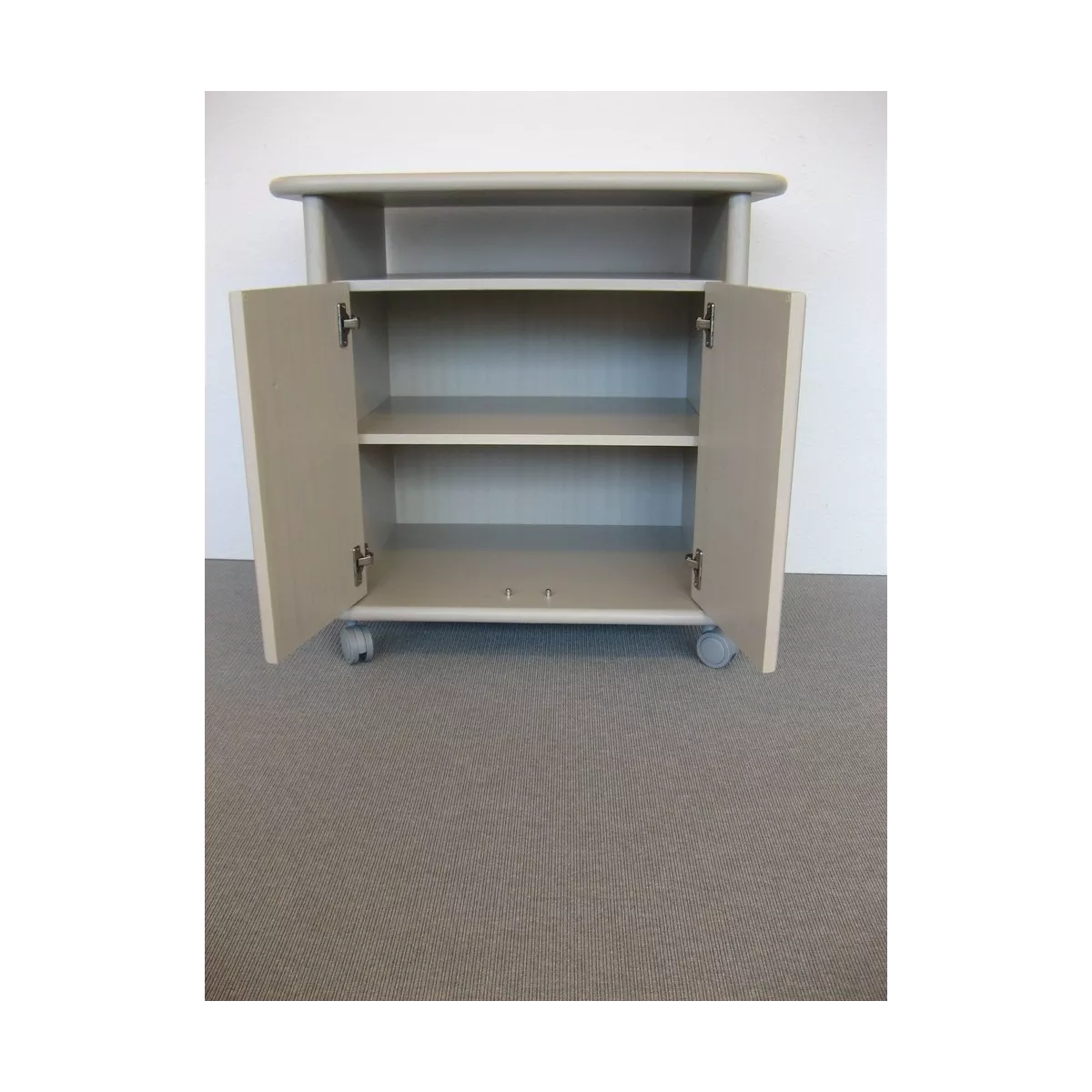 Meuble TV sur roulettes Perla