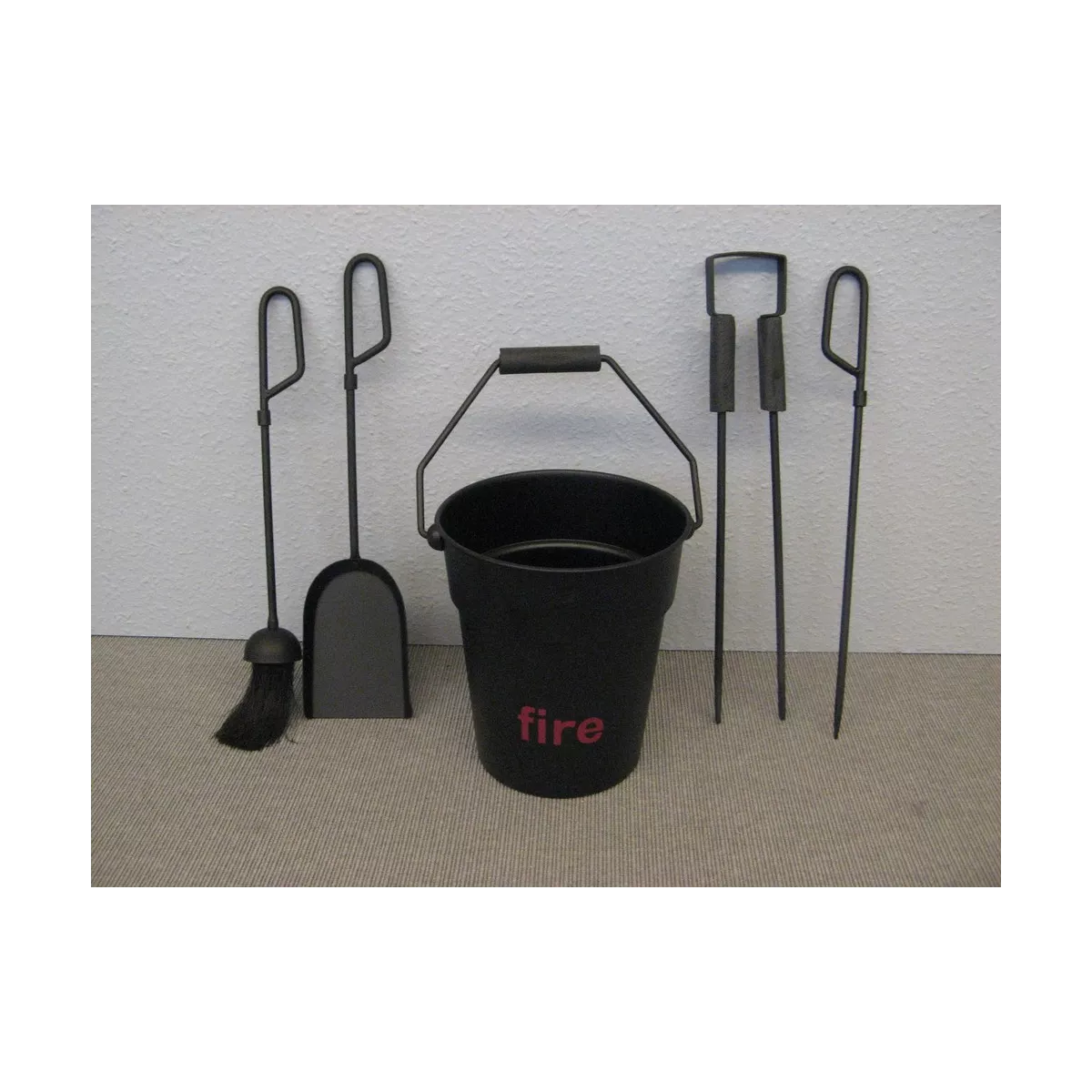 Seau avec accessoires de cheminée noir Fire