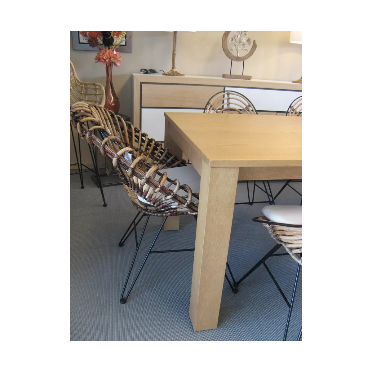 Chaise Barco Rotin Naturel et pieds métal noir