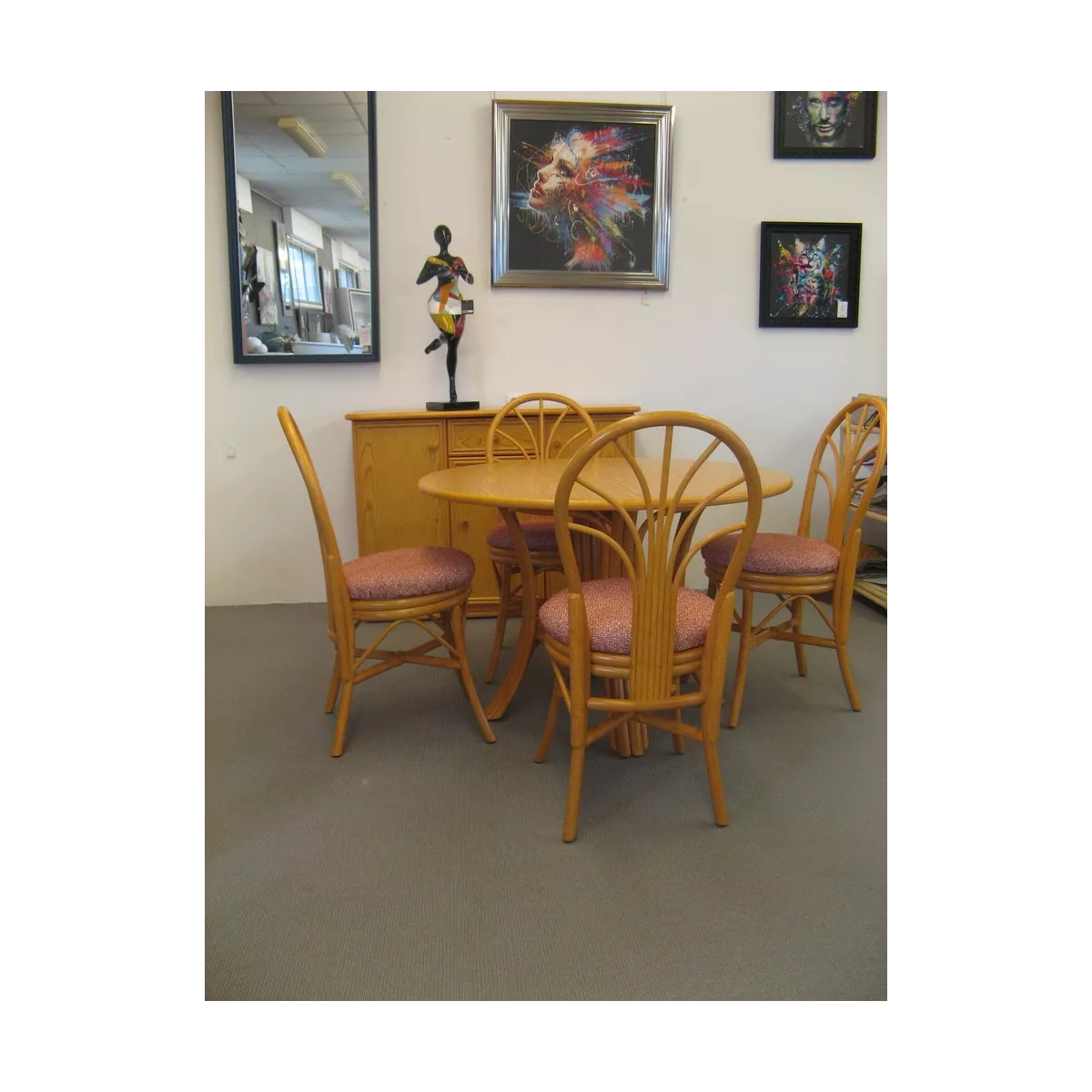 Table Kota Ronde Mostaza