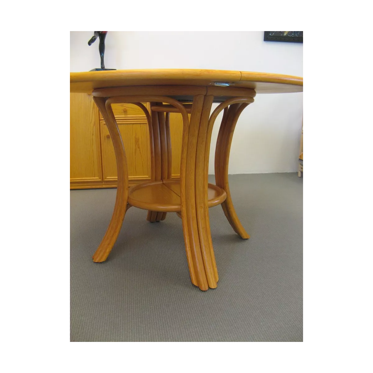 Table Kota Ronde Mostaza