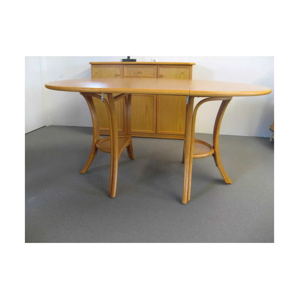 Table Kota Ronde Mostaza