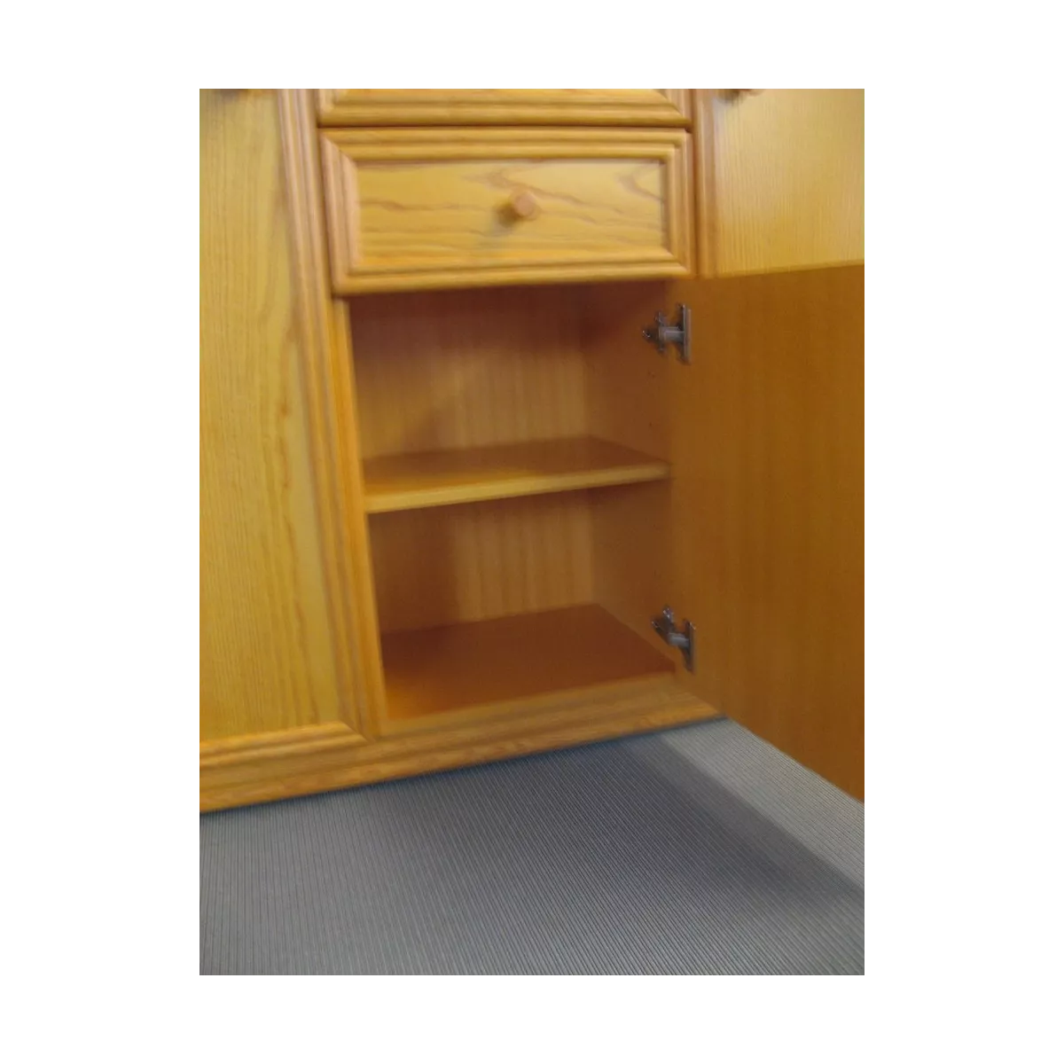 Bahut Delos 127x39 : 3 Portes et 2 Tiroirs Mostaza