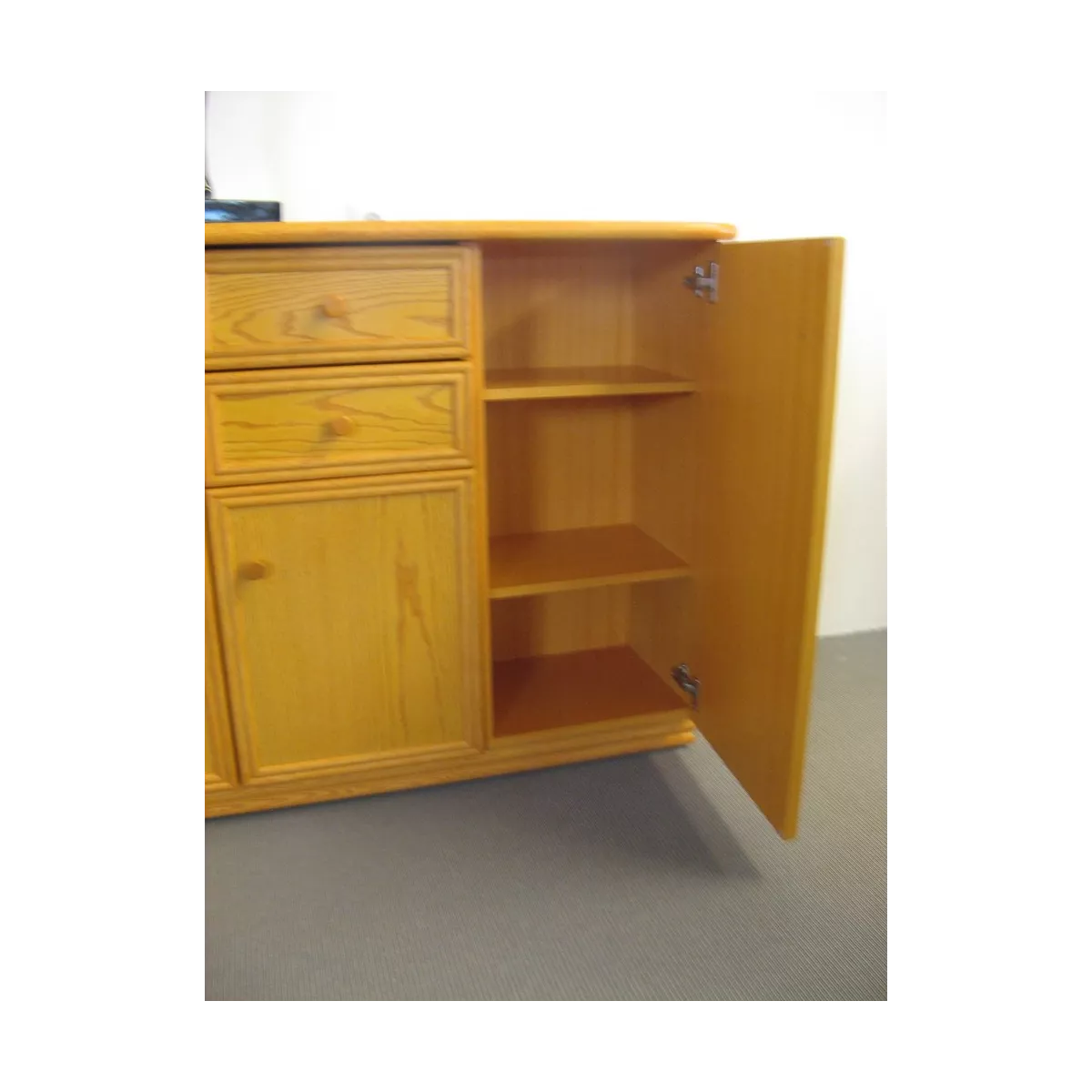 Bahut Delos 127x39 : 3 Portes et 2 Tiroirs Mostaza