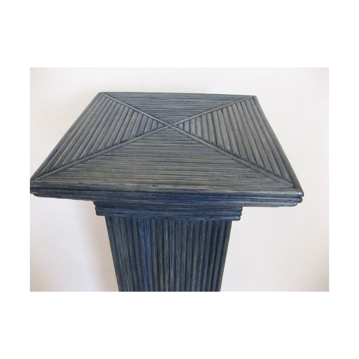 Colonne Grecque en Rotin H.67 cm Bleu