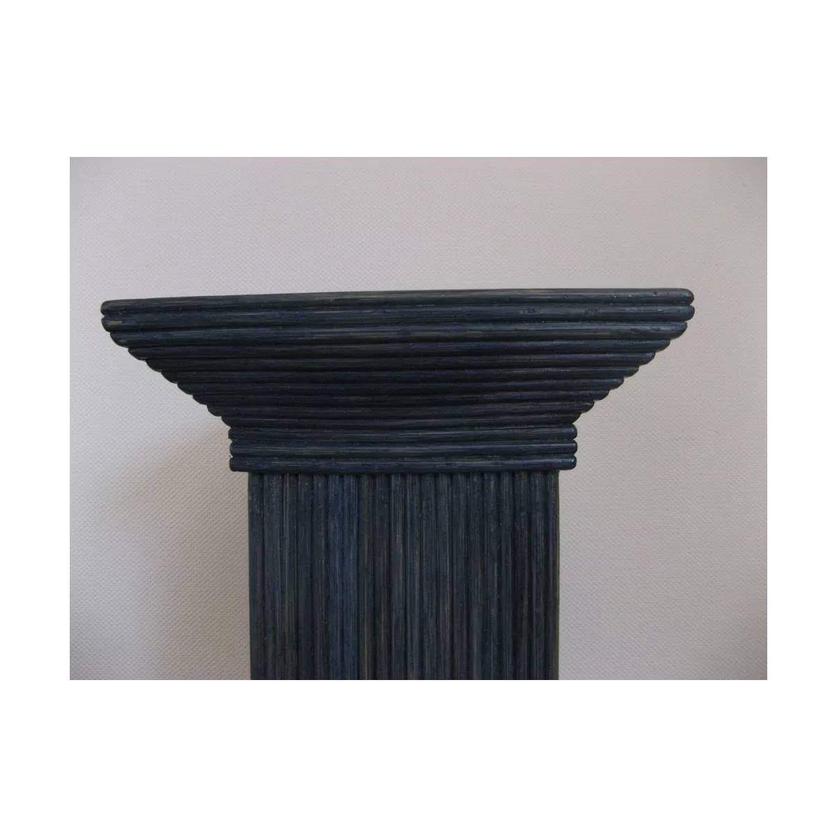 Colonne Grecque en Rotin H.75 cm Bleu