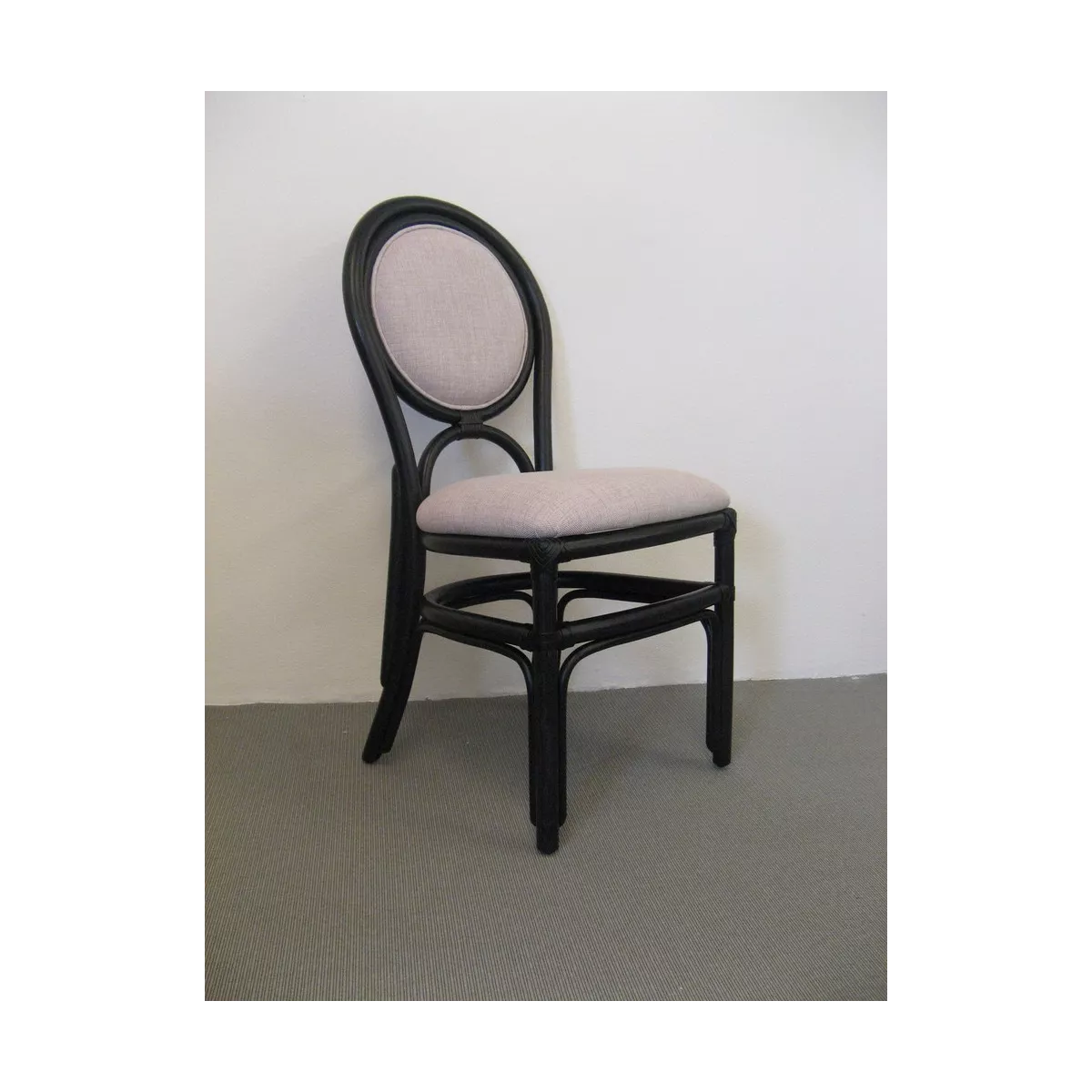 Chaise Médaillon en Rotin Noir