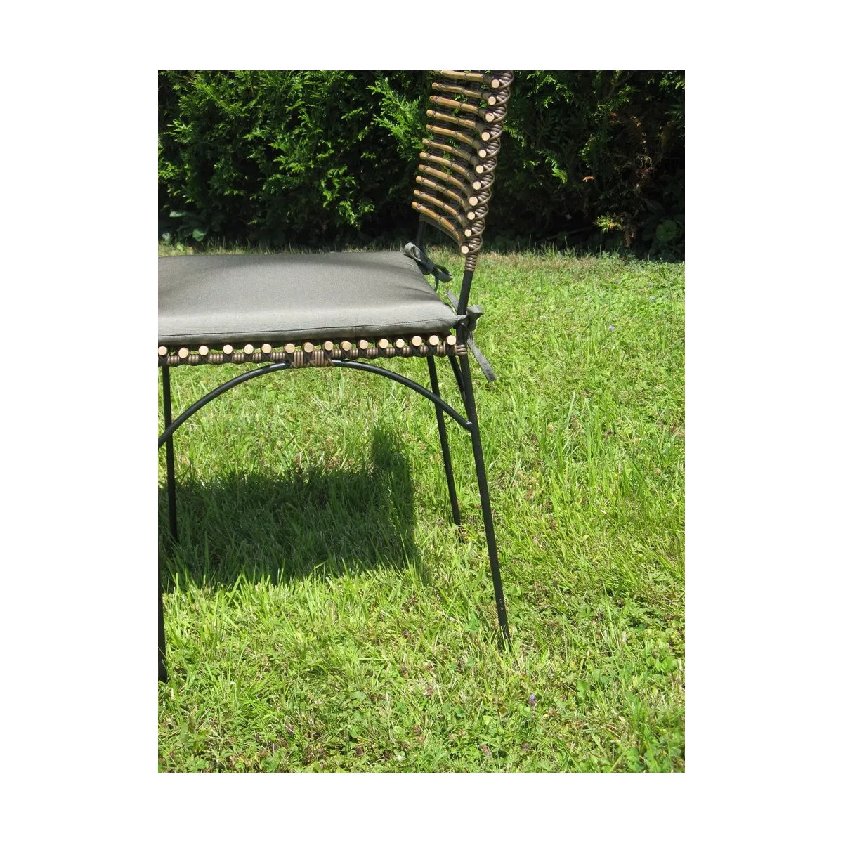 Chaise Baltimore Rotin Naturel et pieds métal noir