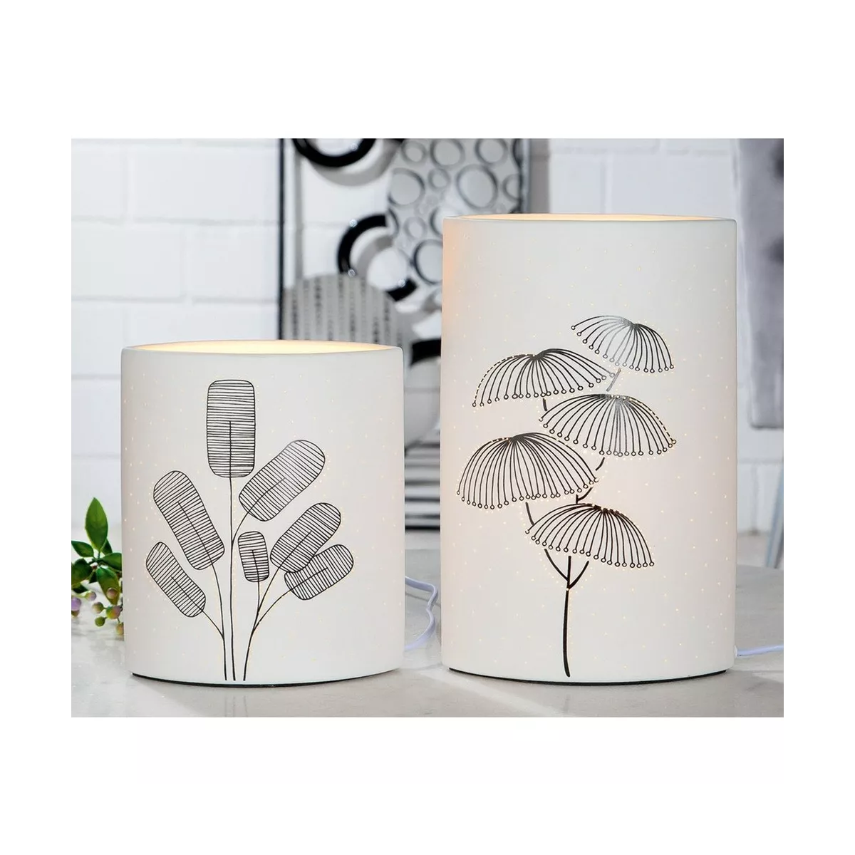 Lampe Porcelaine Feuillage Noir et Blanc H.28cm