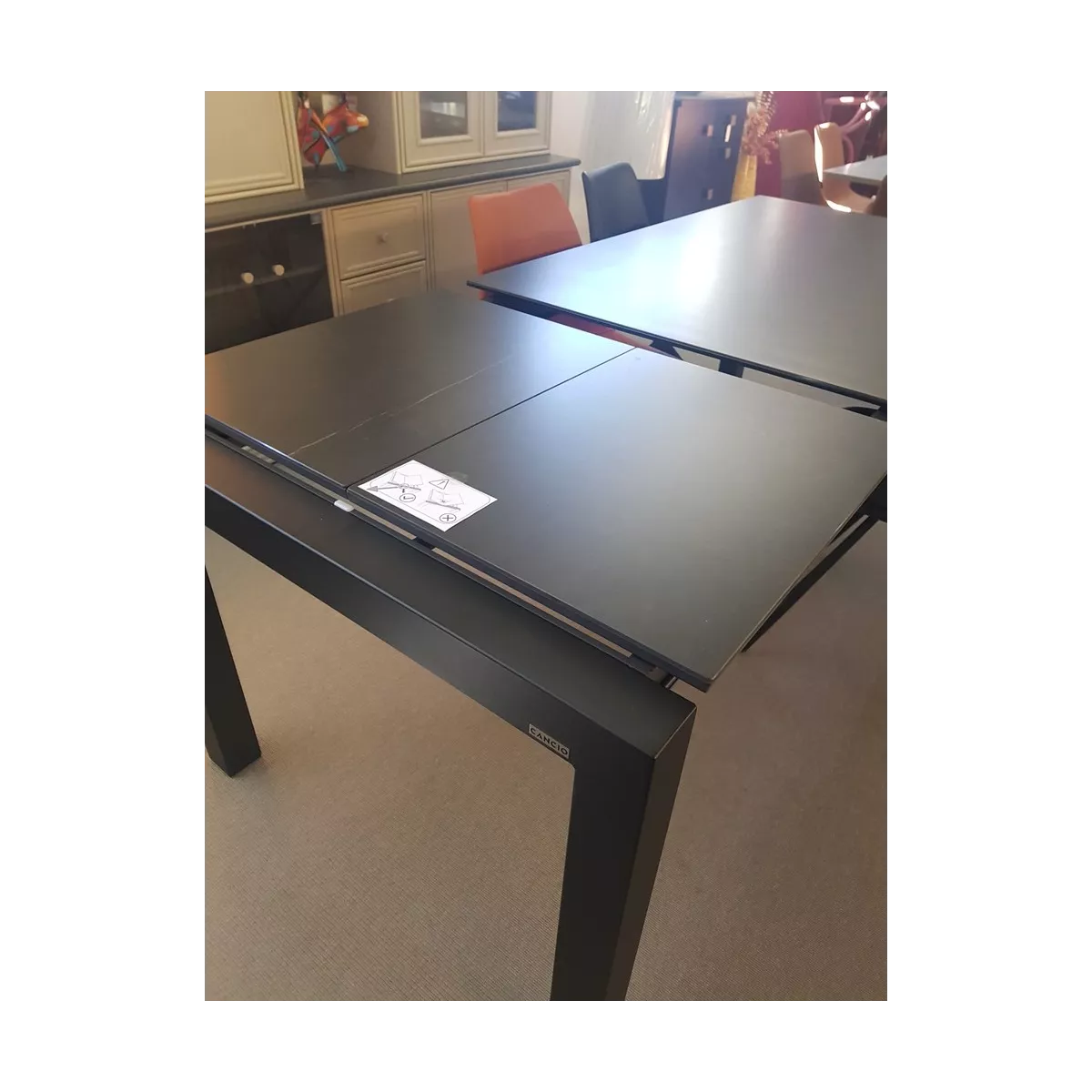 Table Tokio 140cm en Céramique Marbre Noir