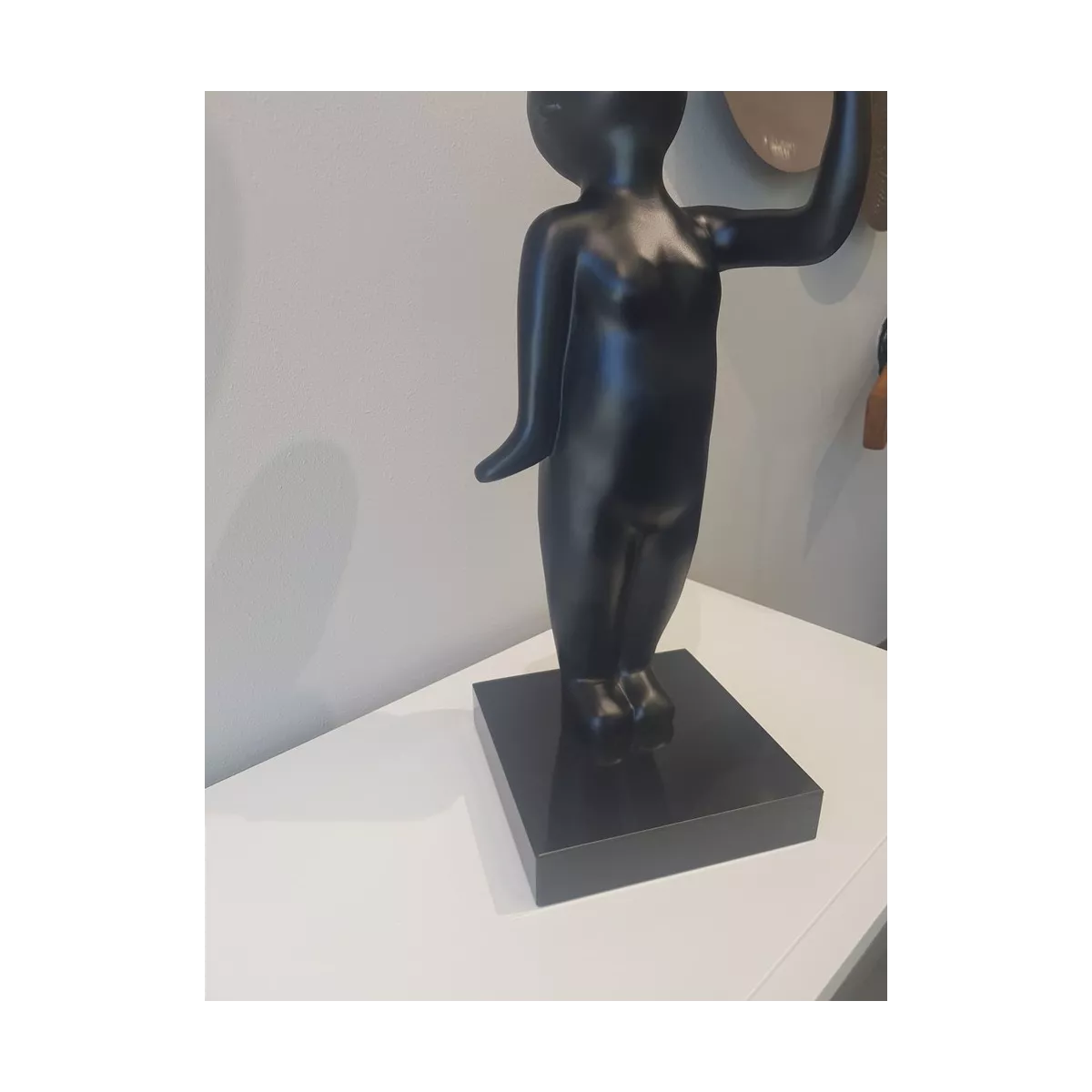 Statue Bonhomme ballon rouge H.87cm