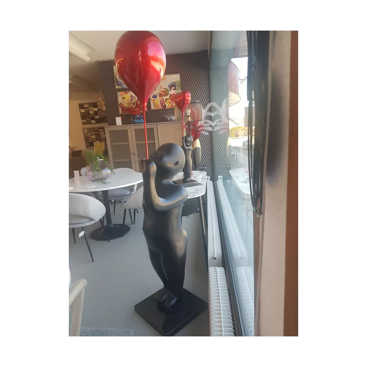 Statue Bonhomme ballon rouge H.185cm