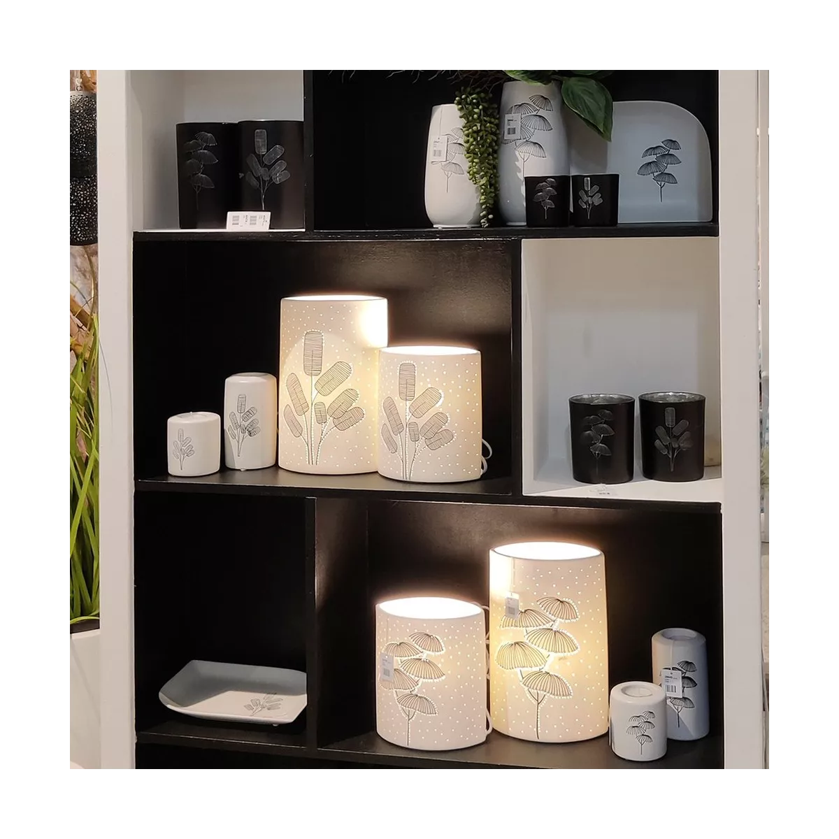 Lampe Porcelaine Feuilles Noir et Blanc H.28cm