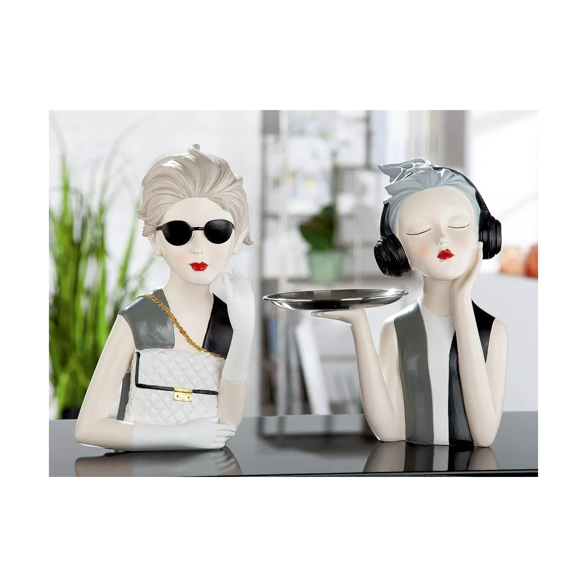Figurine Lady avec sac à main H.29cm