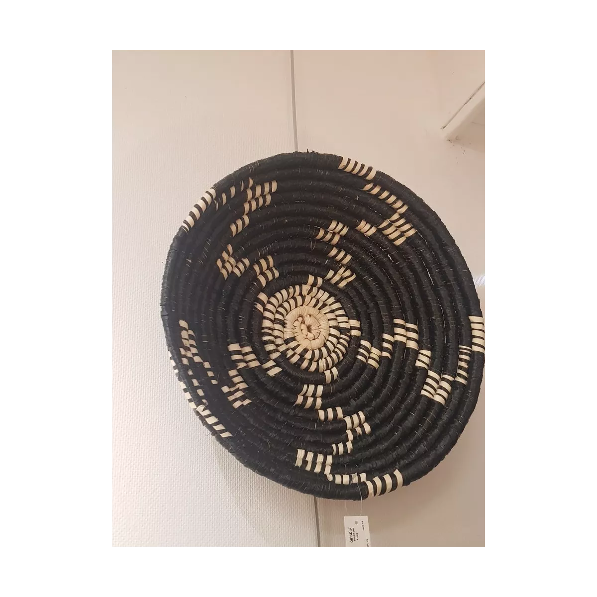 Corbeille  en jonc noir et blanc 43x43