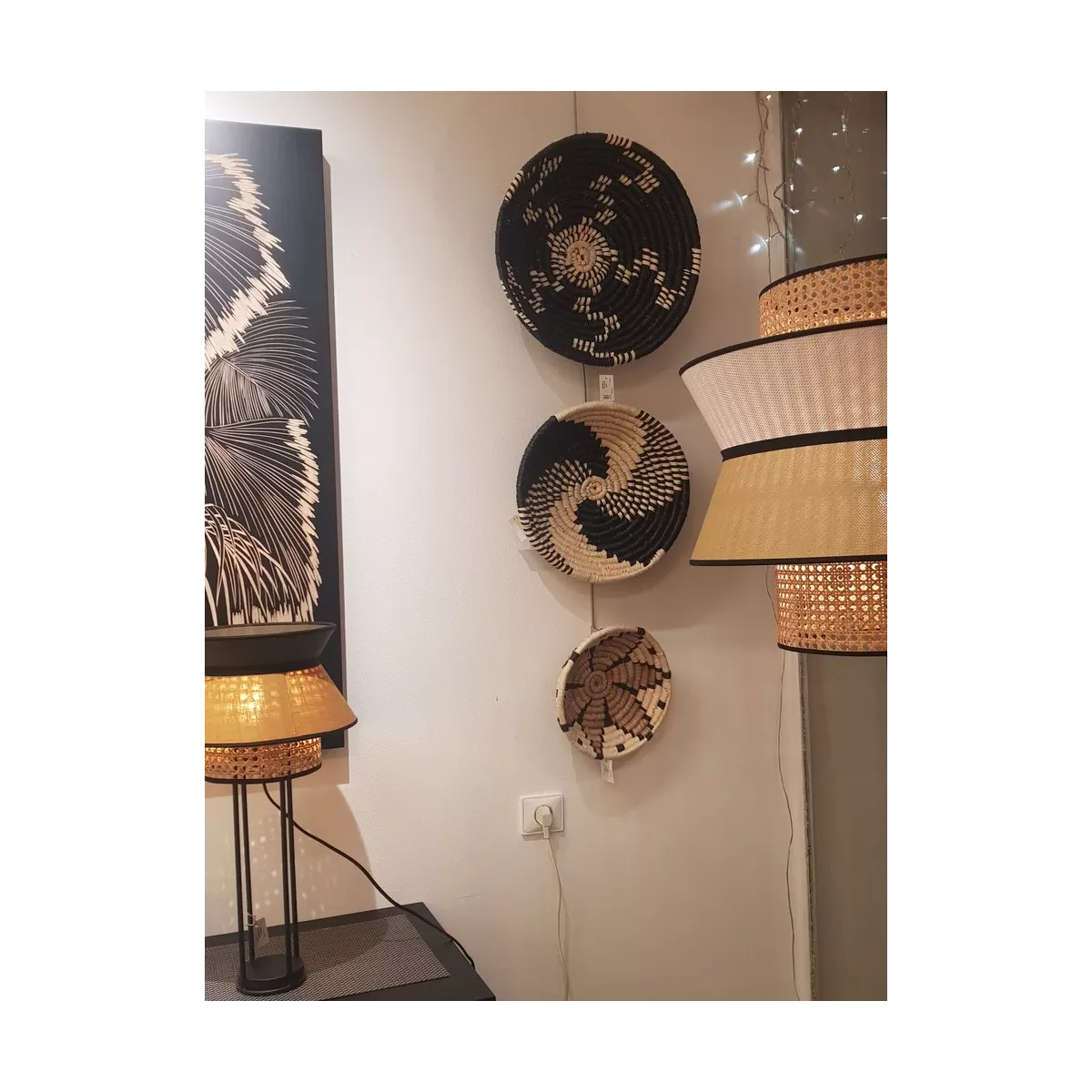 Corbeille  en jonc noir et blanc 43x43
