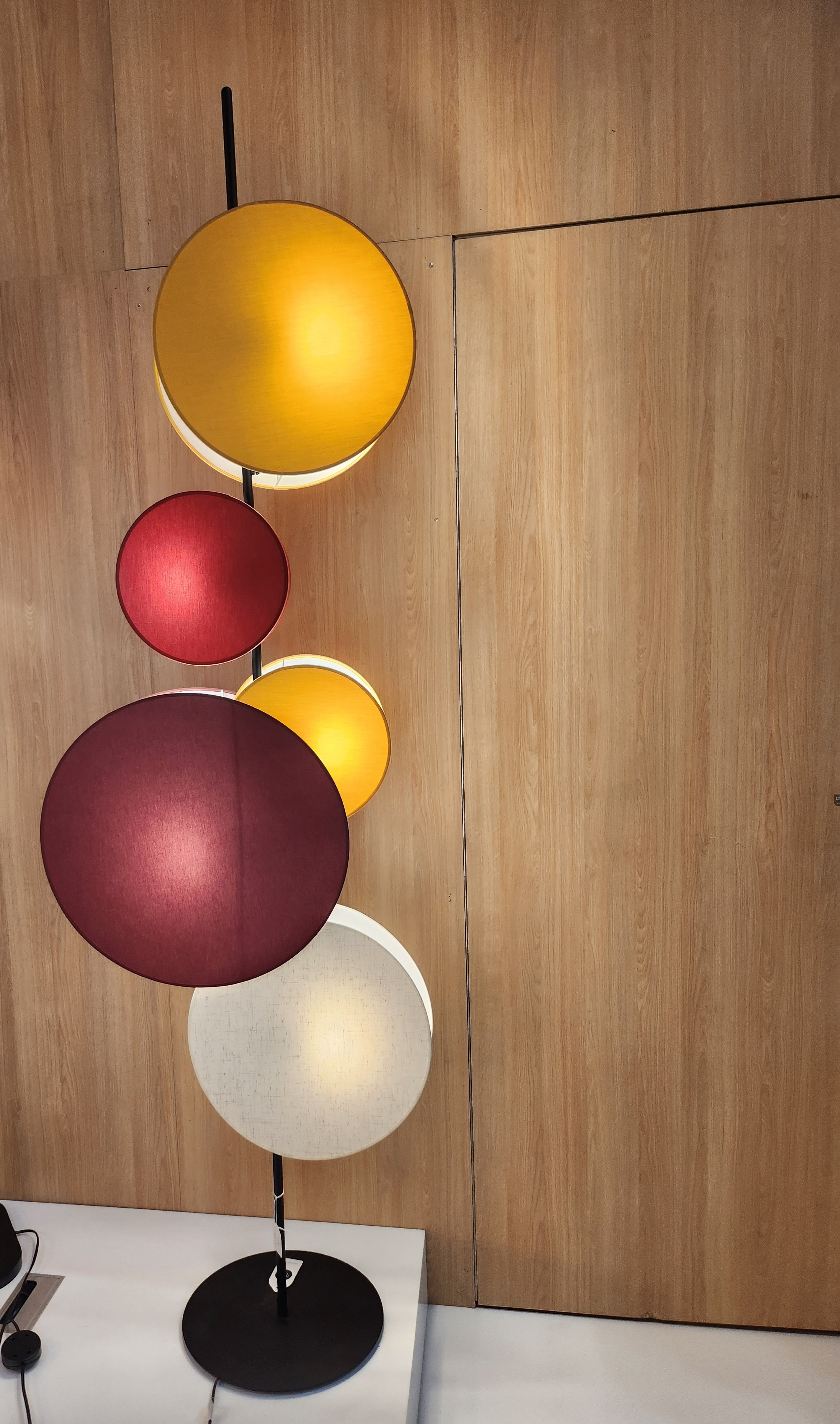 Nouveauté : Lampadaire Oméga