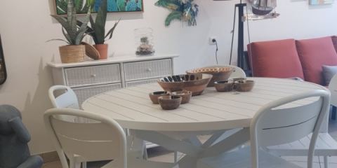 Nouveauté : Table diam 145 cm avec allonge aluminium blanc